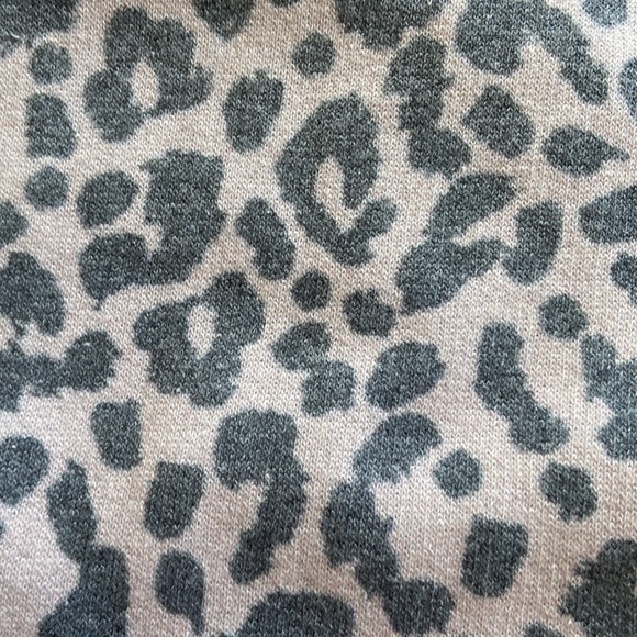 Emily Hsu Pink Leopard Print Sweatpants - Picture 4 of 7